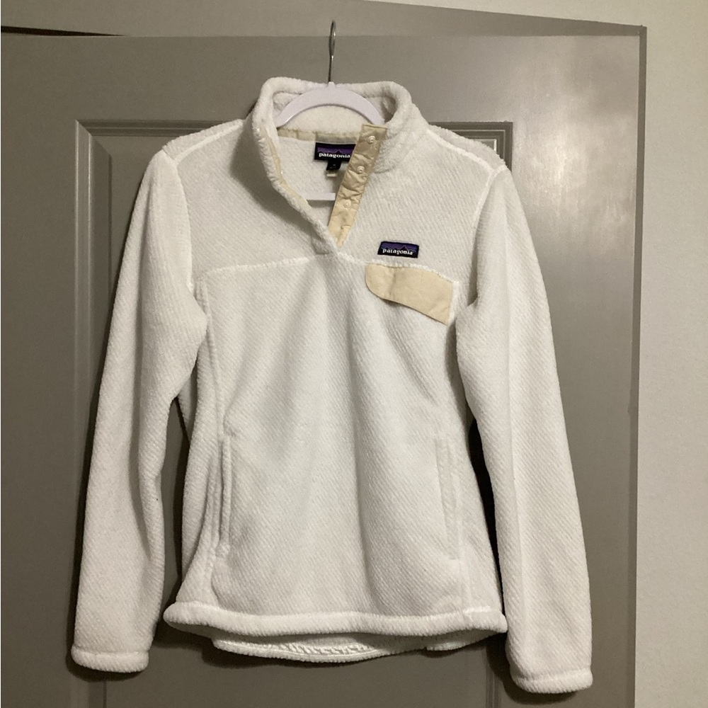Cream & Offwhite Patagonia Pull Over